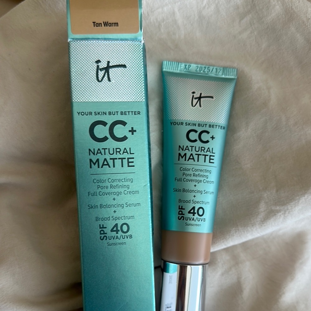 IT Cosmetics CC+ Cream - Tan Warm
